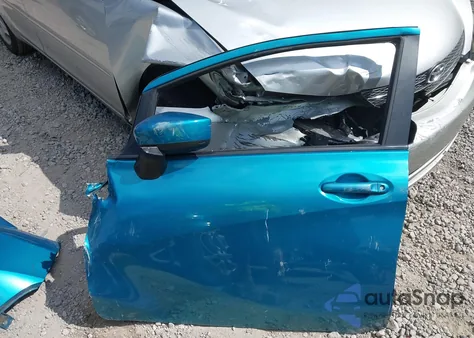 2015 Nissan Versa Note Sv z USA, uszkodzony, nr VIN 3N1CE2CP6FL438488